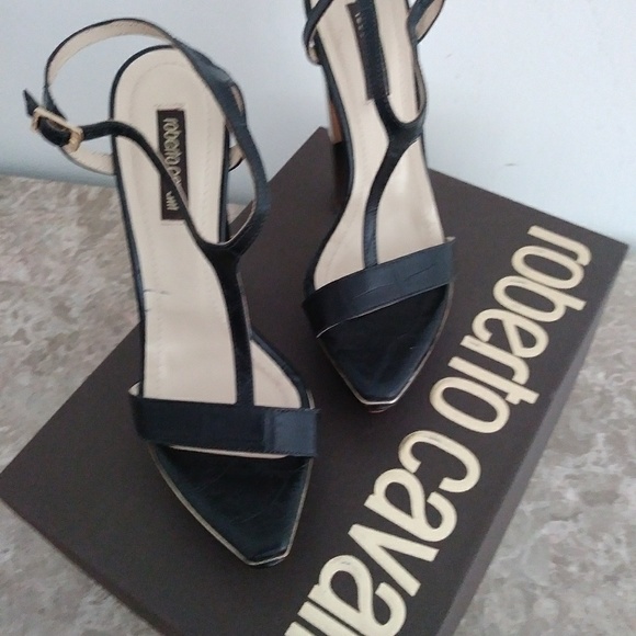 Roberto Cavalli shoes. Size 6 - Picture 3 of 5